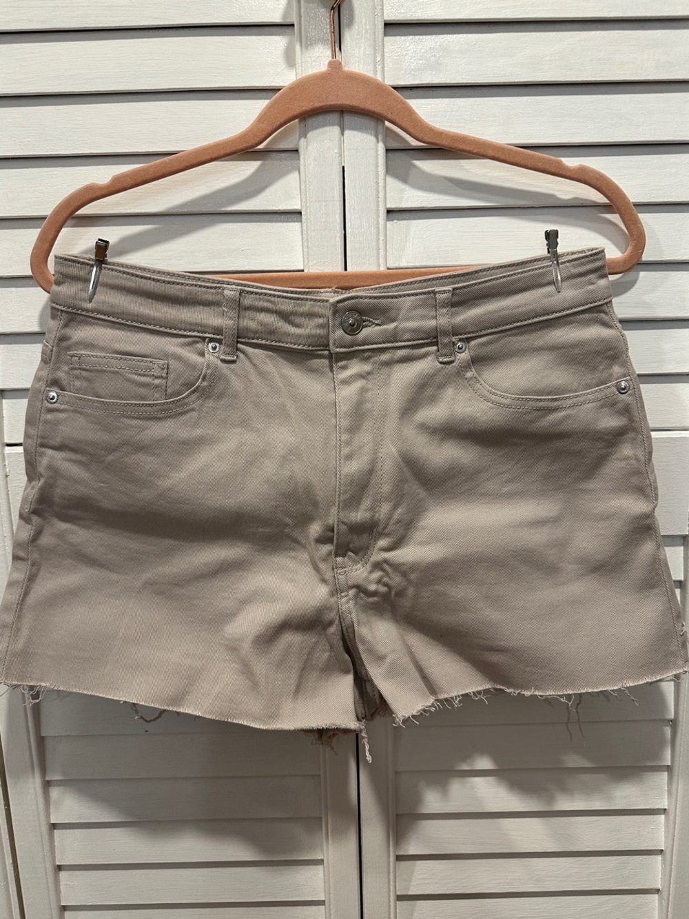 H&M Light Taupe Frayed Hem Jean Shorts